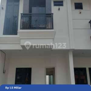 Di Jual Rumah Cantik Minimalis 4 Kamar Tidur Setiabudi Jakarta Selatan , tersedia melalui melalui situs Rumah123