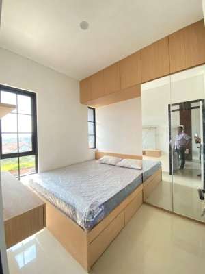 Di jual rumah gaya American classic 2 lantai nyaman dan aman lokasi di Cileunyi, tersedia melalui melalui situs Olx