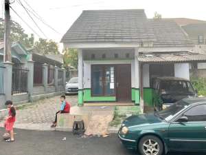 Di jual Rumah Town House di Beji, Margonda, Depok lokasi di Beji, tersedia melalui melalui situs Olx