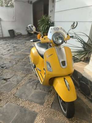 Jual bekas Di Jual Vespa GTS 300,lokasi di Menteng