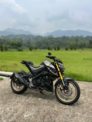 Jual bekas Dijual BU Yamaha xabre 2017 Ganteng poll,lokasi di Purworejo