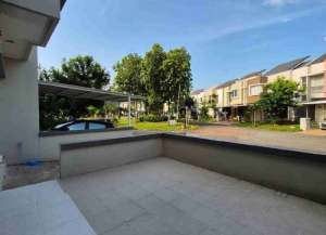 Dijual Cepat Harga Miring Rumah Semi Furnished The Springs Cluster Canary Gading Serpong Tangerang lokasi di kelapa-dua-2, tersedia melalui melalui situs Lamudi