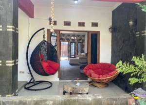 DIJUAL CEPAT MURAH RUMAH DI KOMPLEK CIGANITRI TERUSAN BUAH BATU lokasi di ",
          price: `1250000000`,
          currency: `IDR`
    };


    let pageData = {
        viewPhoneModalField: , tersedia melalui melalui situs Lamudi