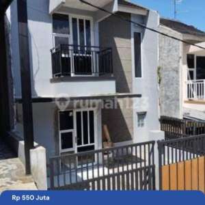 Dijual Cepat Rumah 2 Lantai Siap Huni Di Komplek Mega Regency-Cikadut Cicaheum , tersedia melalui melalui situs Rumah123
