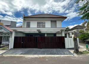 DIJUAL CEPAT RUMAH BSD TANGSEL lokasi di ",
          price: `3500000000`,
          currency: `IDR`
    };


    let pageData = {
        viewPhoneModalField: , tersedia melalui melalui situs Lamudi