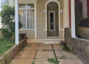 DIJUAL CEPAT RUMAH CANTIK DI CLUSTER CIBUBUR JAKARTA TIMUR lokasi di ",
          price: `1300000000`,
          currency: `IDR`
    };


    let pageData = {
        viewPhoneModalField: , tersedia melalui melalui situs Lamudi