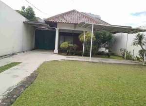 Dijual cepat rumah dan tanah di Sukabumi Utara Kebon Jeruk Jakarta Barat lokasi di ",
          price: `7500000000`,
          currency: `IDR`
    };


    let pageData = {
        viewPhoneModalField: , tersedia melalui melalui situs Lamudi