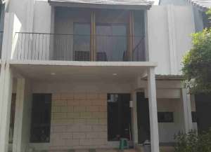 DIJUAL CEPAT RUMAH DI WISTERIA CAKUNG JAKARTA TIMUR lokasi di ",
          price: `2450000000`,
          currency: `IDR`
    };


    let pageData = {
        viewPhoneModalField: , tersedia melalui melalui situs Lamudi