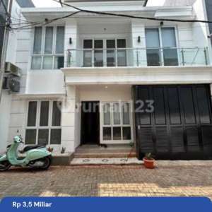 Dijual Cepat Rumah Full Furnished Siap Huni Dalam Mini Cluster Di Palmerah Jakarta Barat , tersedia melalui melalui situs Rumah123