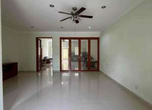 Dijual Cepat Rumah Hal Milik Beverly Garden lokasi di ",
          price: `2600000000`,
          currency: `IDR`
    };


    let pageData = {
        viewPhoneModalField: , tersedia melalui melalui situs Lamudi