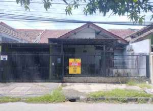 Dijual Cepat Rumah Luas, Pinggir Jalan, Bisa Untuk Usaha Di Bumi Anggrek Bekasi lokasi di tambun-utara, tersedia melalui melalui situs Lamudi