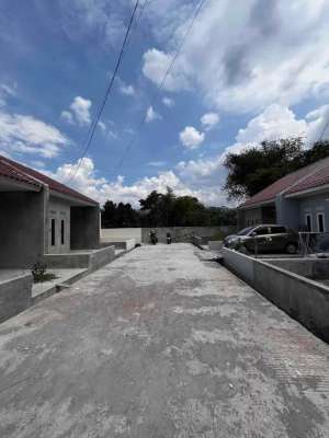 DIJUAL CEPAT Rumah Murah Bojongsoang Buahbatu Bandung 250 Jutaan lokasi di Baleendah, tersedia melalui melalui situs Olx
