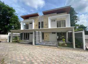 DIJUAL CEPAT RUMAH SIAP HUNI NGLINGGAN WEDOMARTANI lokasi di ",
          price: `1350000000`,
          currency: `IDR`
    };


    let pageData = {
        viewPhoneModalField: , tersedia melalui melalui situs Lamudi