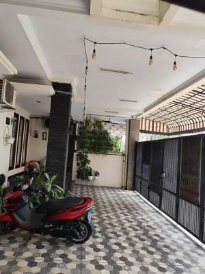 DIJUAL CEPATRumah tinggalkost siap huni lokasi di Kelapa Dua, tersedia melalui melalui situs Olx