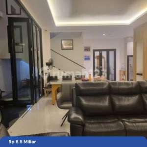 Dijual Cepat Rumah toko Pangkalan Asem Jakarta Pusat Dijual Atau Disewa Pinggir Jalan 2 Lantai , tersedia melalui melalui situs Rumah123