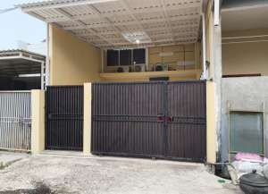 DIJUAL CEPATTURUN HARGARumah Siap HuniMedayu Medokan Ayu Utara, RungkutSurabayaHarga Spesial lokasi di rungkut, tersedia melalui melalui situs Lamudi