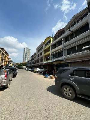 Dijual CepatRumah Ruko NAGOYA NEWTOWN - Nagoya lokasi di Bengkong, tersedia melalui melalui situs Olx