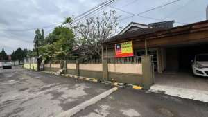 DIJUAL CEPATRUMAH SIAP HUNI DI LOKASI STRATEGIS TENGAH KOTA BANDUNG, lokasi di Babakan Ciparay, tersedia melalui melalui situs Olx