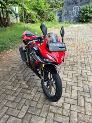 Jual bekas Dijual Honda CBR 150R new tahun 2021 KM low,lokasi di Kebayoran Lama
