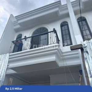 Dijual Lokasi Strategis Dekat Fasilitas UmumKe Jalan Utama Otista Raya, Cawang, 200m Dari Di Panjaitan , tersedia melalui melalui situs Rumah123