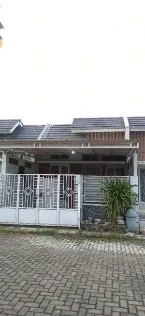 Dijual murah-Full Renovasi di Sentraland Boulevard Cluster Cul De Sac lokasi di Parung Panjang, tersedia melalui melalui situs Olx