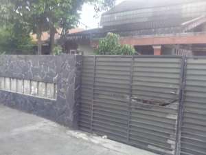 Dijual Murah, Rumah Second Di Condet Balekambang Jakarta Timur lokasi di Kramat Jati, tersedia melalui melalui situs Olx