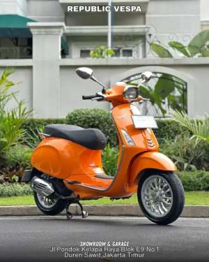 Jual bekas DIJUAL PIAGGIO VESPA SPRINT 150 3V TH 2015 PERFECT CONDITION,lokasi di Jatiwarna