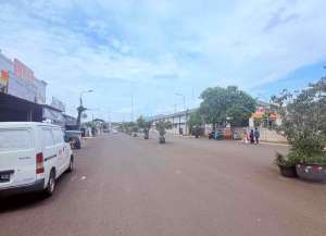 dijual ruko puri beta 2 deket halte busway cocok usaha dan perkantoran lokasi di larangan-3, tersedia melalui melalui situs Lamudi