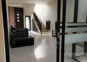 Dijual Rumah 2 Lantai Siap Huni Lokasi Strategis di Antapani Bandung lokasi di antapani-cicadas, tersedia melalui melalui situs Lamudi