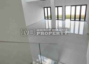 DIJUAL RUMAH 2LT MINIMALIS MODERN SIAP HUNI, PUSPITALOKA BSD lokasi di lengkong-gudang, tersedia melalui melalui situs Lamudi