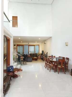 Dijual Rumah 3 Lantai Unfurnished Daerah Cideng - Jakarta Pusat lokasi di Tomang, tersedia melalui melalui situs Olx