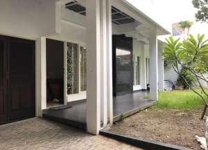 Dijual Rumah 4 Lantai Lokasi Jl. Kertajaya Indah Timur Surabaya lokasi di genteng-1, tersedia melalui melalui situs Lamudi