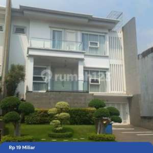 Dijual Rumah Bagus 2 Lantai di Jl. Lotus Indah 1 , tersedia melalui melalui situs Rumah123