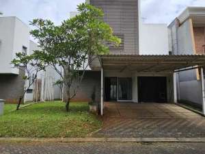 Dijual Rumah Bagus Modern Vermont Parkland Bsd City lokasi di Bumi Serpong Damai, tersedia melalui melalui situs Olx