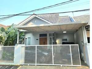 Dijual Rumah Bagus Siap Huni Harga Menarik Di Bintaro Sektor 3A lokasi di Ciputat, tersedia melalui melalui situs Olx