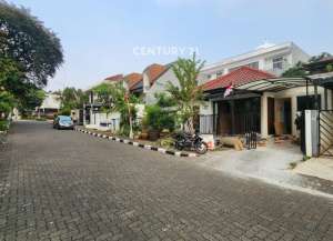 Dijual Rumah Bagus Strategis Siap Huni Di Cinere lokasi di cinere, tersedia melalui melalui situs Lamudi
