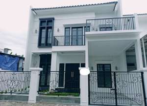 Dijual Rumah Baru di Taman Chrysant BSD CITY lokasi di rawa-buntu, tersedia melalui melalui situs Lamudi