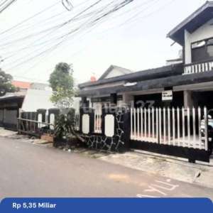 Dijual Rumah Besar 2 Lantai DI BAWAH HARGA PASAR di Setiabudi Jakarta Selatan, Bagus Terawat, Istimewa Siap Huni, SHM, Mudah Akses, Cocok Investasi KOS-KOSAN , tersedia melalui melalui situs Rumah123