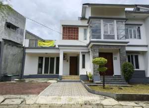 Dijual rumah cantik 2 tingkat dengan 3 parkir di bintaro permai dekat ke 4 toll lokasi di cilandak, tersedia melalui melalui situs Lamudi
