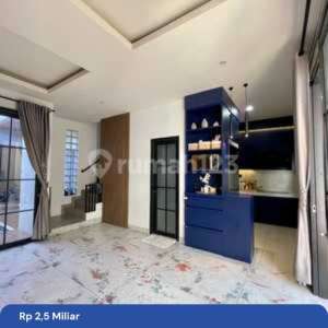 dijual rumah cantik furnish di ciwaruga sayap gegerkalong setraduta setiabudi bandung utara , tersedia melalui melalui situs Rumah123