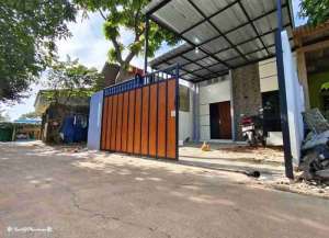 dijual rumah cantik minimalis tinggal bawa koper aja lokasi di ",
          price: `350000000`,
          currency: `IDR`
    };


    let pageData = {
        viewPhoneModalField: , tersedia melalui melalui situs Lamudi