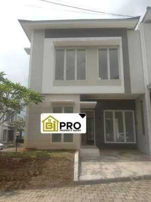 Dijual Rumah Casa 39 Town House Leuwinanggung Tapos Cibubur lokasi di Tapos, tersedia melalui melalui situs Olx
