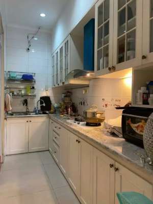 Dijual Rumah Casa Jardin Jakarta barat lokasi di Cengkareng, tersedia melalui melalui situs Olx