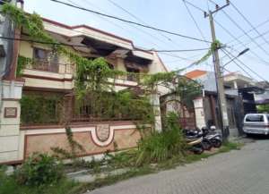 DIJUAL RUMAH CLASSIC BESAR di SUTOREJO, Surabaya Timur lokasi di ",
          price: `4000000000`,
          currency: `IDR`
    };


    let pageData = {
        viewPhoneModalField: , tersedia melalui melalui situs Lamudi