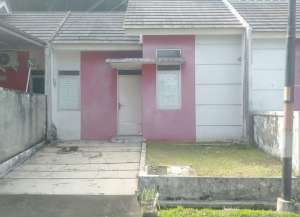 Dijual Rumah di Bizhome Cluster Chalcedony By Rumah Chinida Dw lokasi di ",
          price: `375000000`,
          currency: `IDR`
    };


    let pageData = {
        viewPhoneModalField: , tersedia melalui melalui situs Lamudi