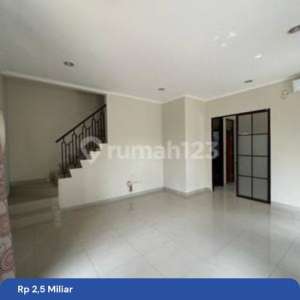 Dijual Rumah di Cluster East Asia Green Lake City Sudah Renovasi , tersedia melalui melalui situs Rumah123