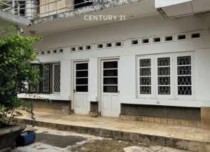 Dijual Rumah Hang Tuah Kebayoran BaruJakarta Selatan lokasi di ",
          price: `70000000000`,
          currency: `IDR`
    };


    let pageData = {
        viewPhoneModalField: , tersedia melalui melalui situs Lamudi