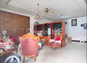 Dijual Rumah Hitung Tanah Dekat Dengan Mall Cipinang Indah lokasi di Jatinegara, tersedia melalui melalui situs Olx