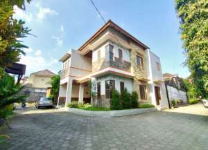 Dijual rumah HOOK 2 muka di sleman, dekat Sleman City Hall, PMI Sleman, GOR Tridadi , PEMDA Sleman lokasi di sleman-1, tersedia melalui melalui situs Lamudi