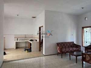 Dijual Rumah Hook Dekat Pasar di Graha Kartika Malang lokasi di Blimbing, tersedia melalui melalui situs Olx